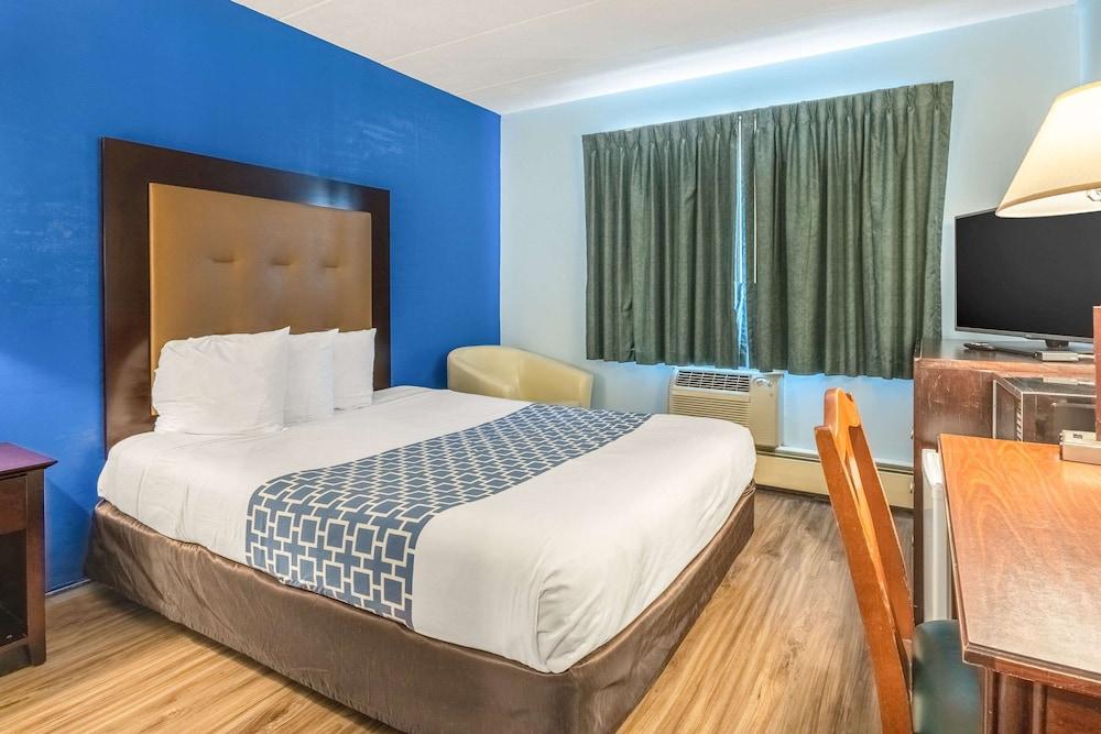 إيكونو لودج إن آند سويتس ويندسور لوكس برادلي إيربورت غرفة