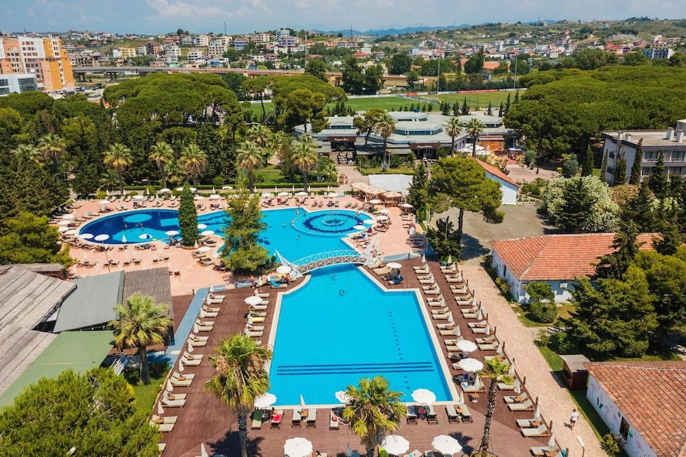 Tropikal Resort