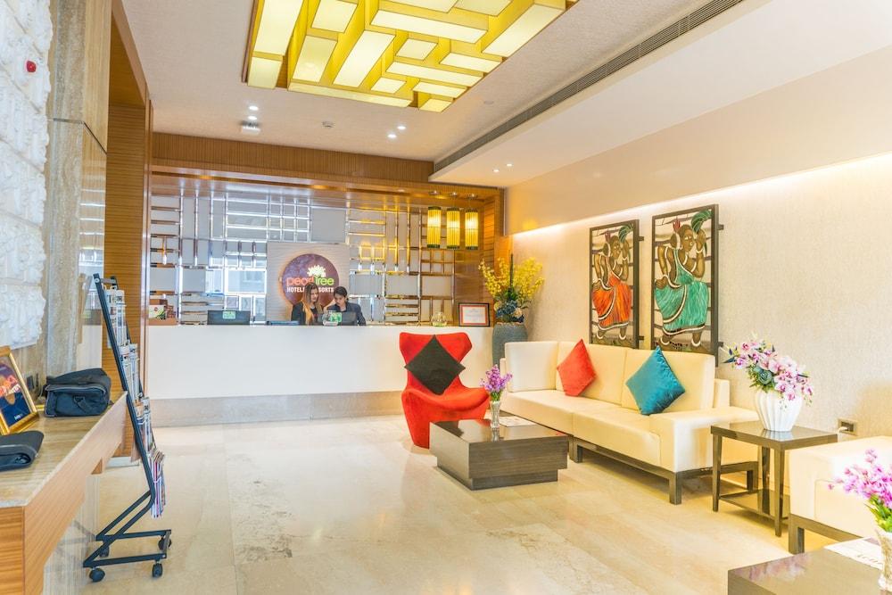 PearlTree Hotels & Resorts Lobby