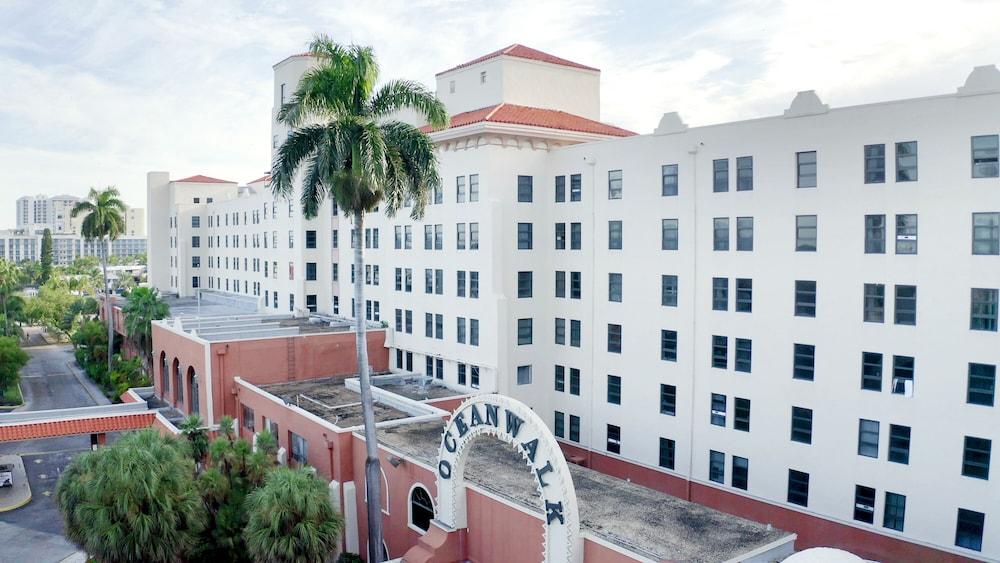 661 Partial Ocean View Hollywood Beach Exterior