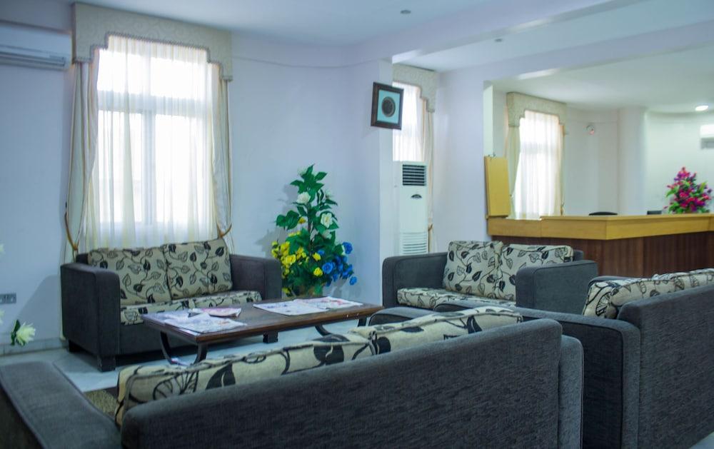 Oceanic Resort Reception
