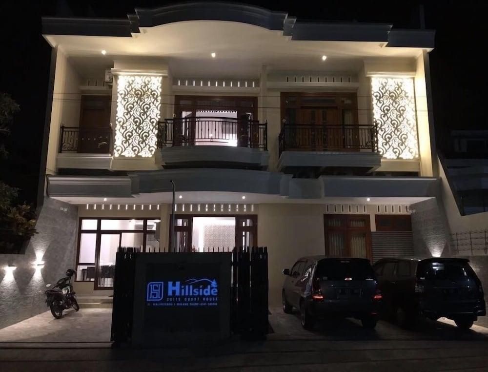 Hillside Suite Guest House