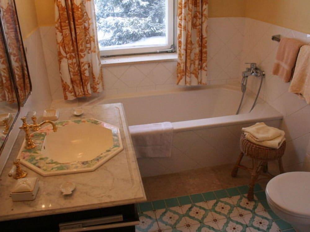 Serene Apartment in Reith bei Kitzbühel With Sauna,terrace Bathroom