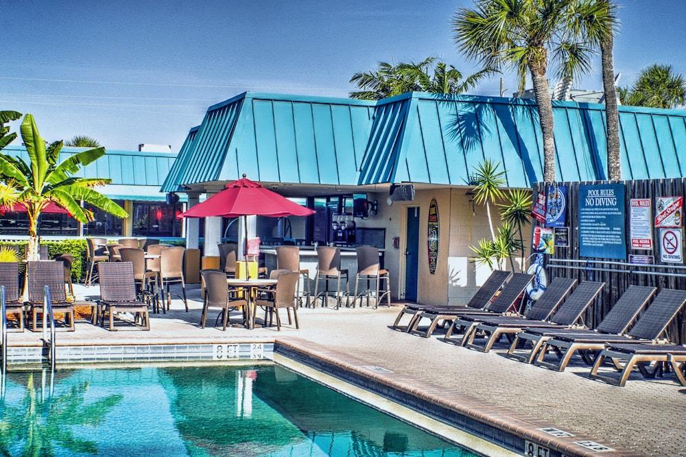 International Palms Oceanfront Resort Cocoa Beach Outdoor Pool