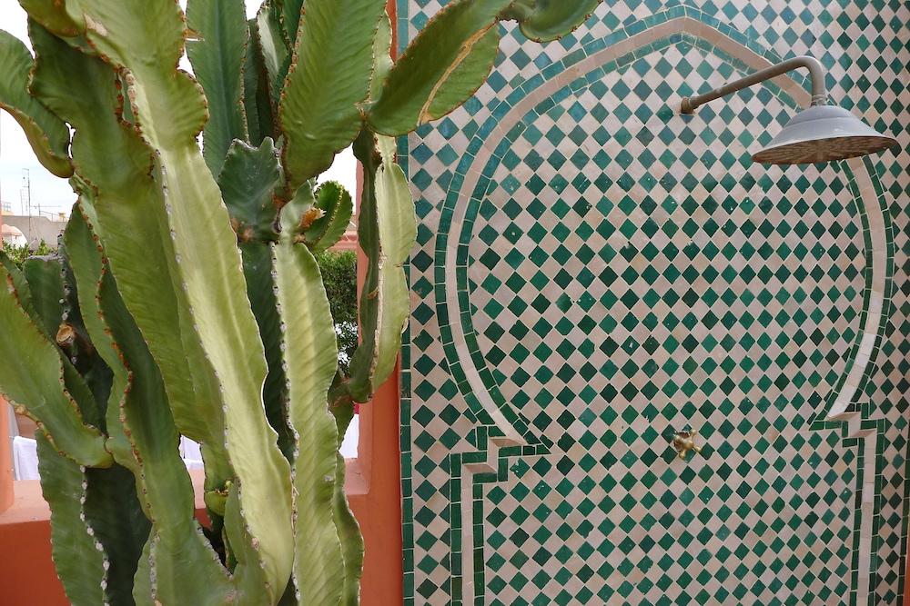 رياض بالاسيو دي لاس إسبيكياس تفاصيل الفندق من الخارج