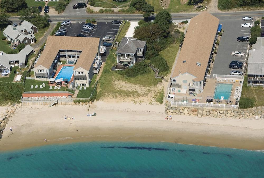 The Corsair & Cross Rip Oceanfront Resort