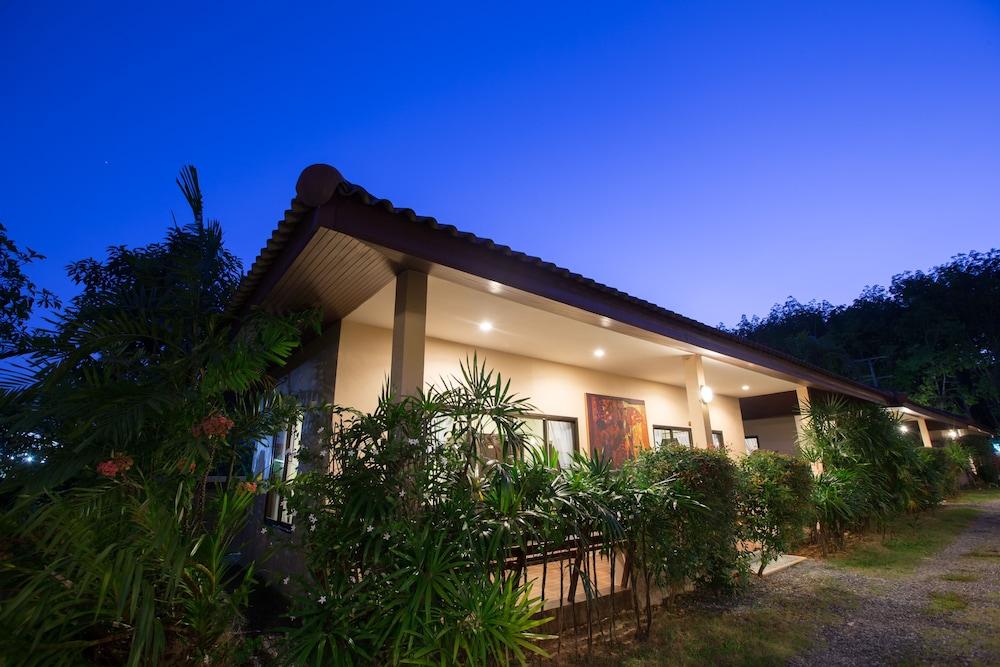 Ao Nang, Bang-On Resort Exterior