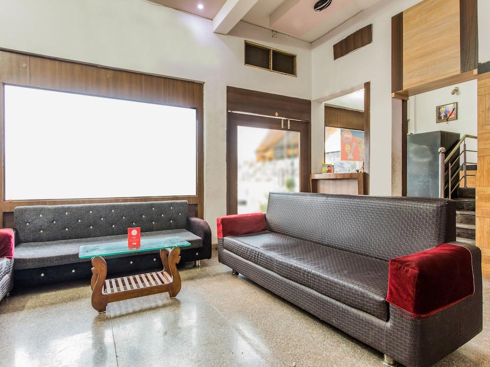 أو واي أو 15569 هوتل مانوراما بالاس منطقة الجلوس في الردهة