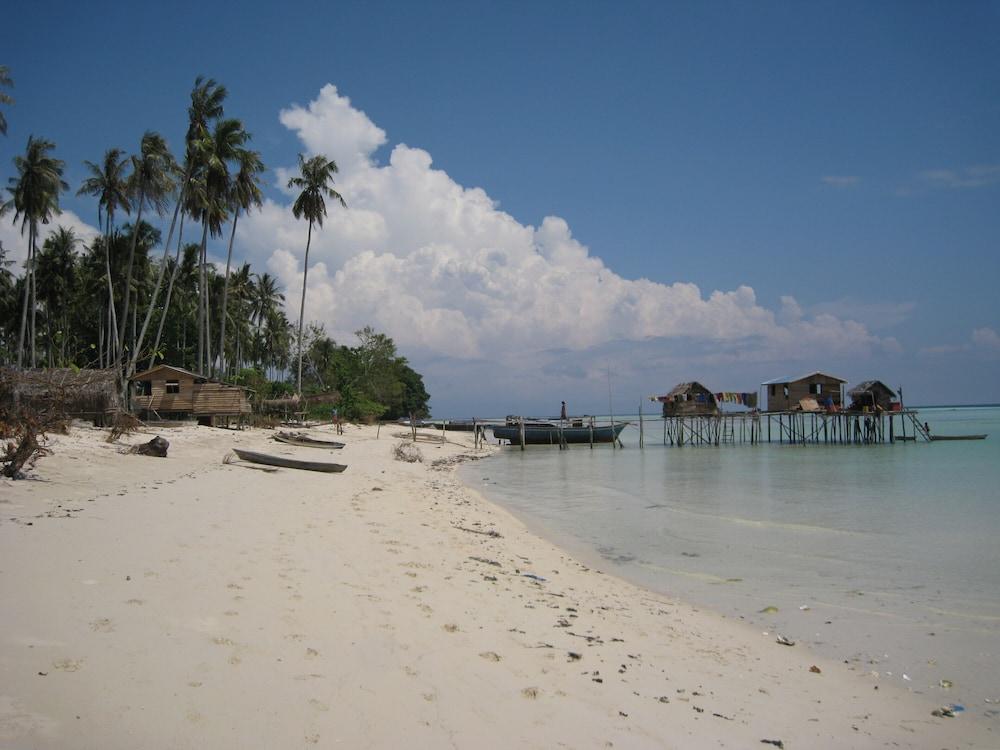 Sipadan Inn 2 Beach