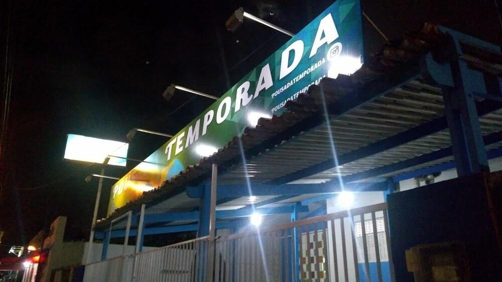 Pousada Temporada Hotel Front - Evening/Night
