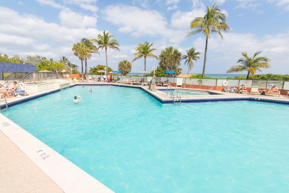 670 Partial Ocean View Hollywood Beach Waterslide
