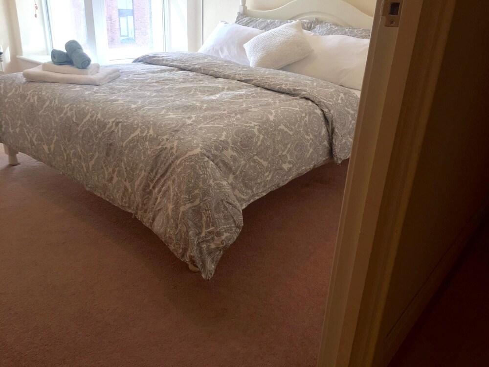 Nice and private rooms Room