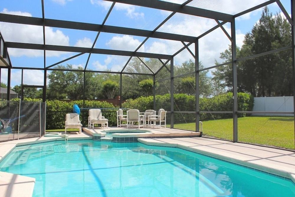 Berkeley Executive - Five Bedroom Home