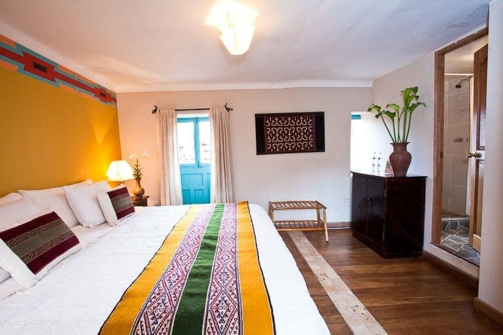 Pisac Inn Room