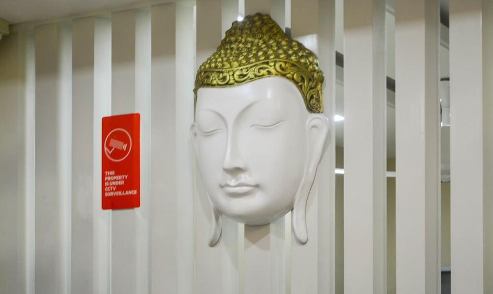 Treebo Trend Aryan Address Lobby