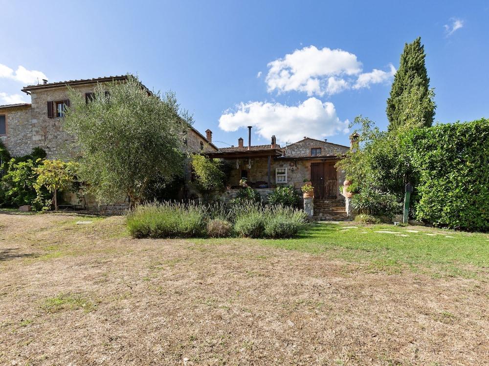 Nice Apartment in Castellina in Chianti With Stunning Views Featured Image