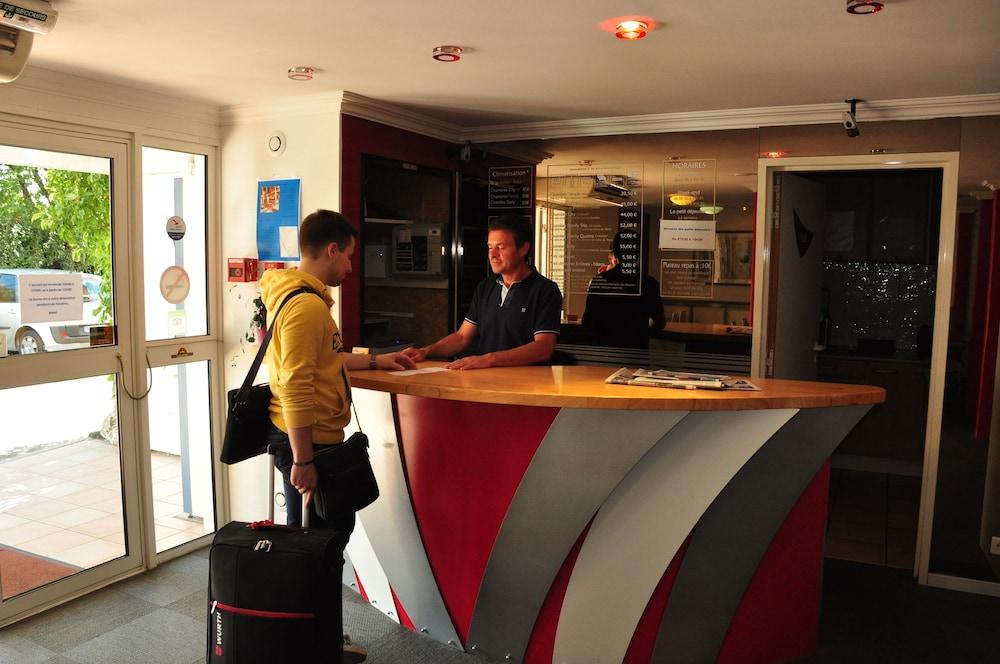 Lidotel Reception