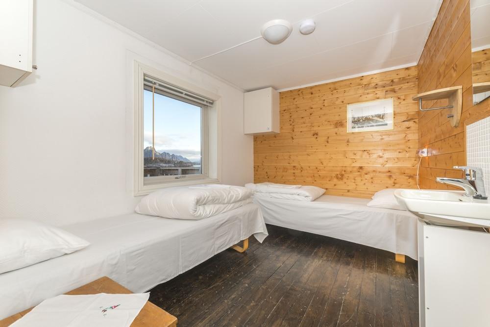 Vandrerhjem Lofotferie Kabelvåg Guestroom