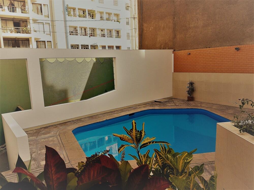 Stylish Ocean View Private Apartment Rooftop Pool
