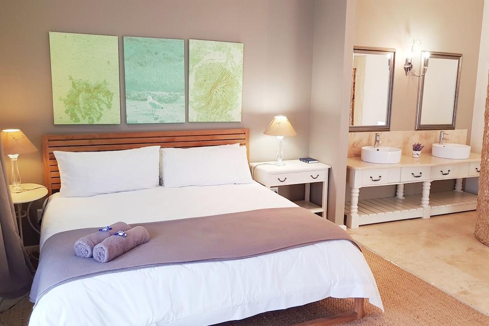 Moda Rossi, Langebaan 8-sleeper Featured Image