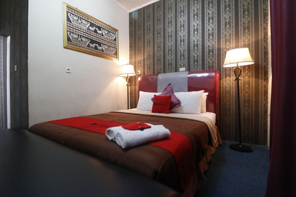 ريد دورز بلس آت جالان رادين إنتان لامبونج غرفة