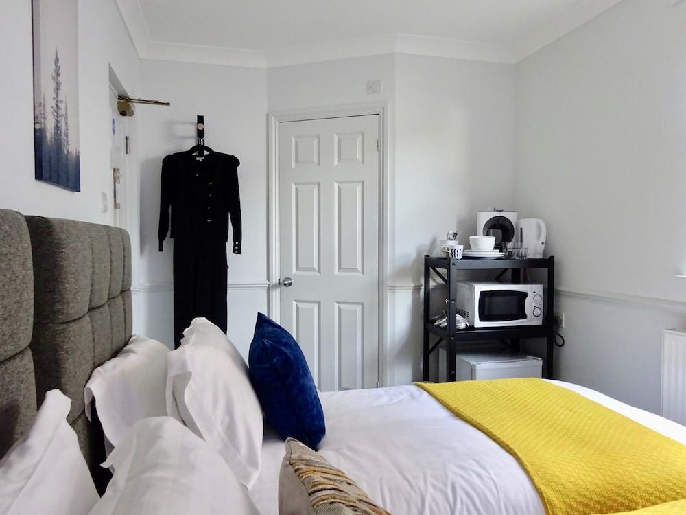 Reading Serviced Rooms Room