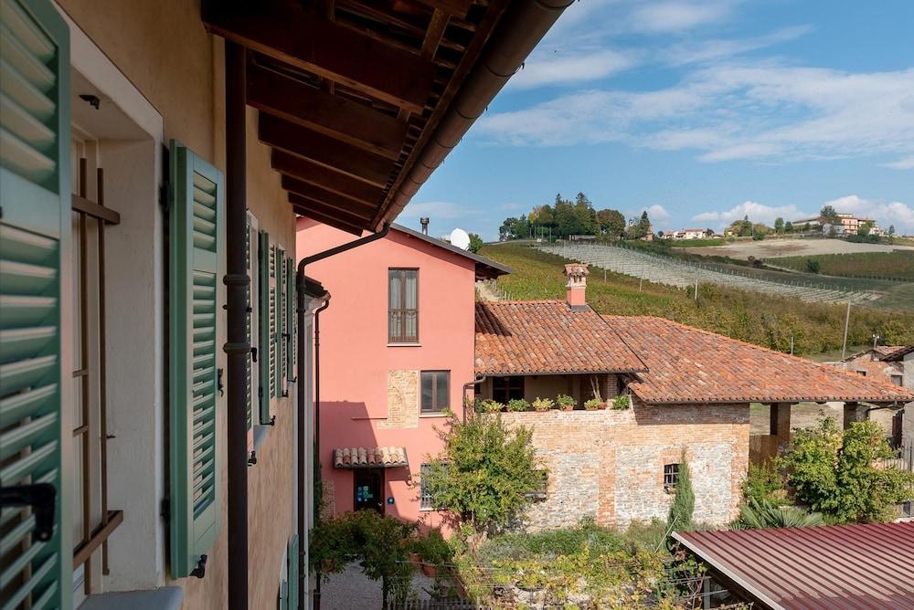 San martino langhe Exterior detail