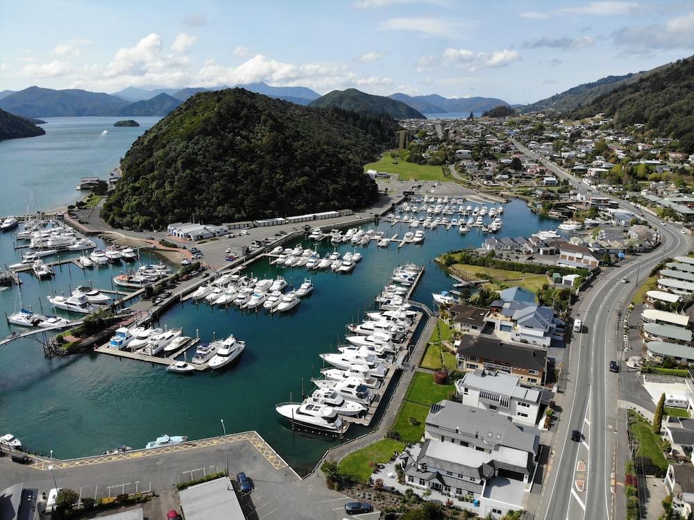 Harbour View Motel Aerial View