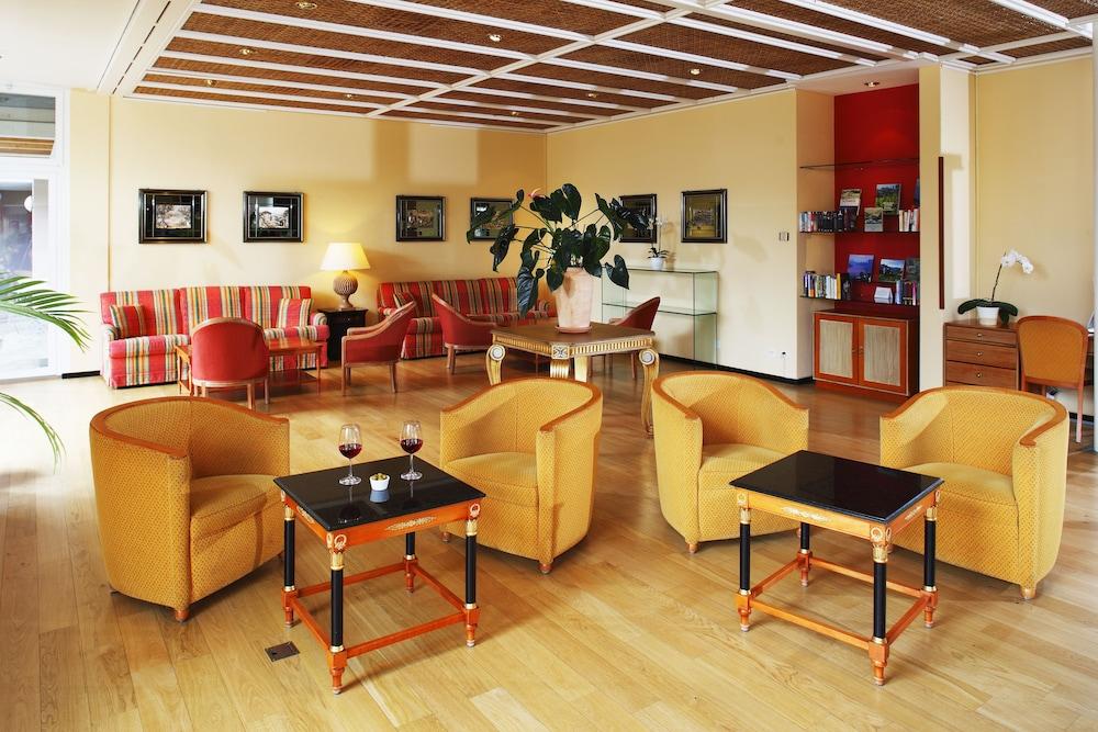 Hapimag Resort Ascona Lobby Sitting Area