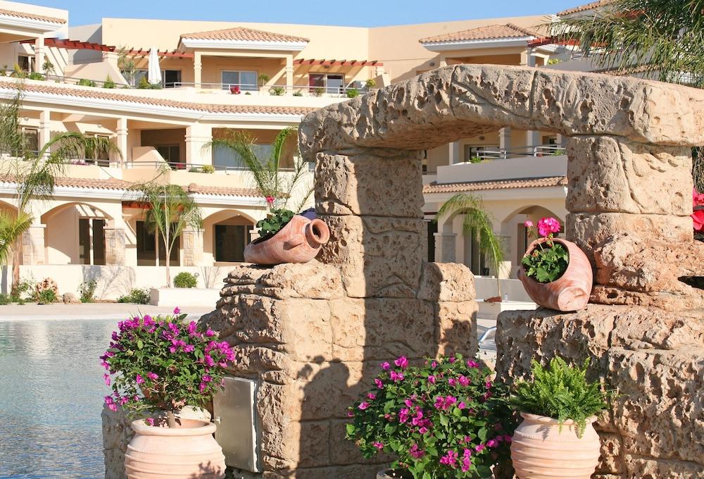Aphrodite Sands Property Grounds