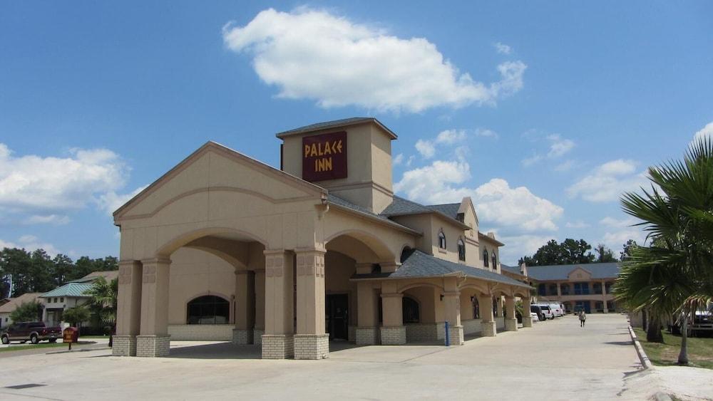 Regency Inn Exterior