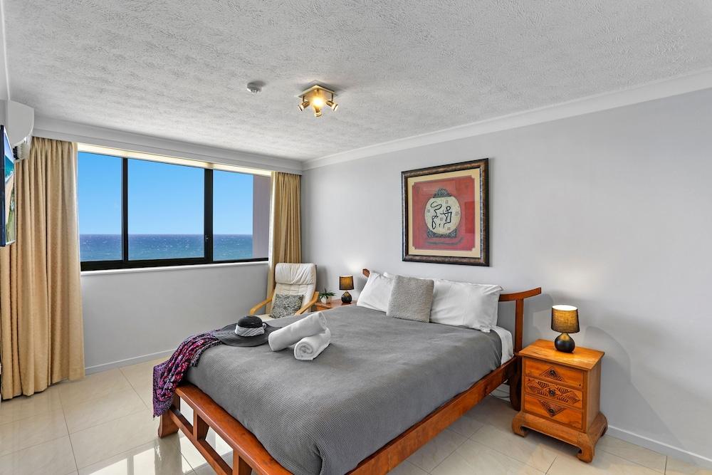 Breakers North Absolute Beachfront Apartments Interior Detail