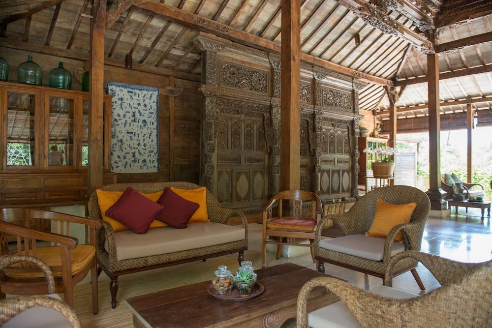 Komaneka at Tanggayuda Lobby Sitting Area
