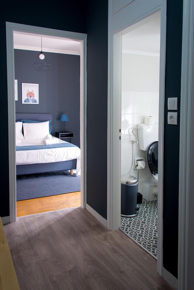 Mignon & Teak Room