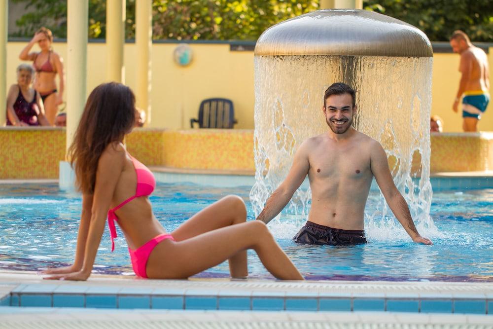 رودولف هوتل هودوسوبوسلو زحليقة مائية