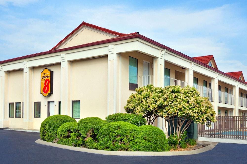 سوبر 8 باي ويندام رينغولد/تشاتانوجا أريا المنطقة الخارجية