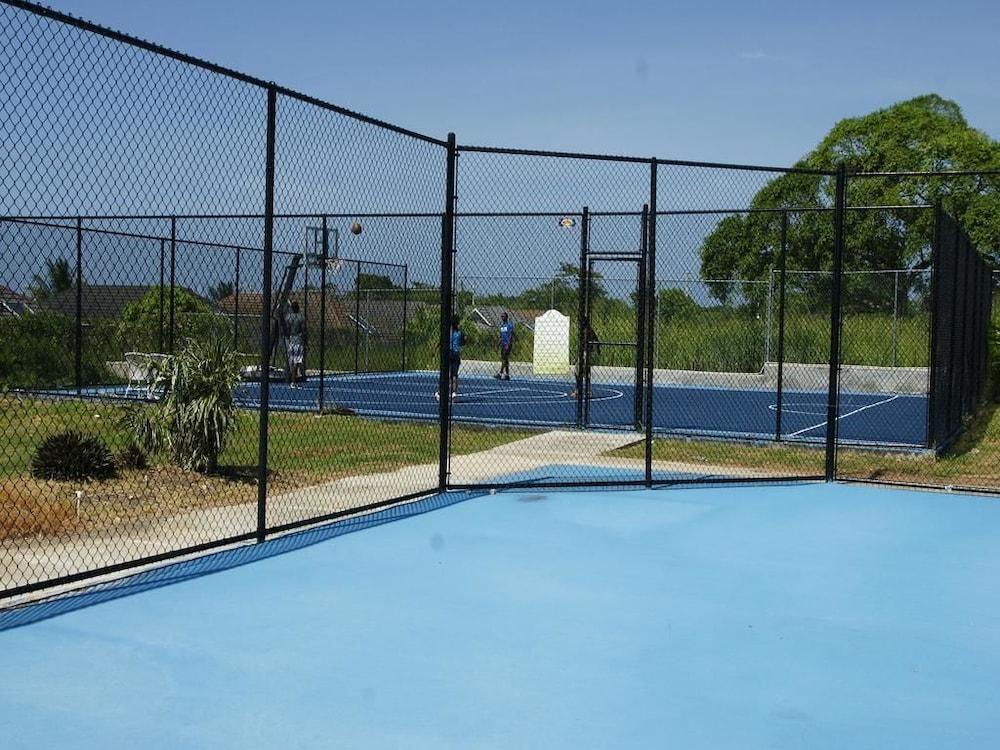 Tranquillity at The Palms Sport Court