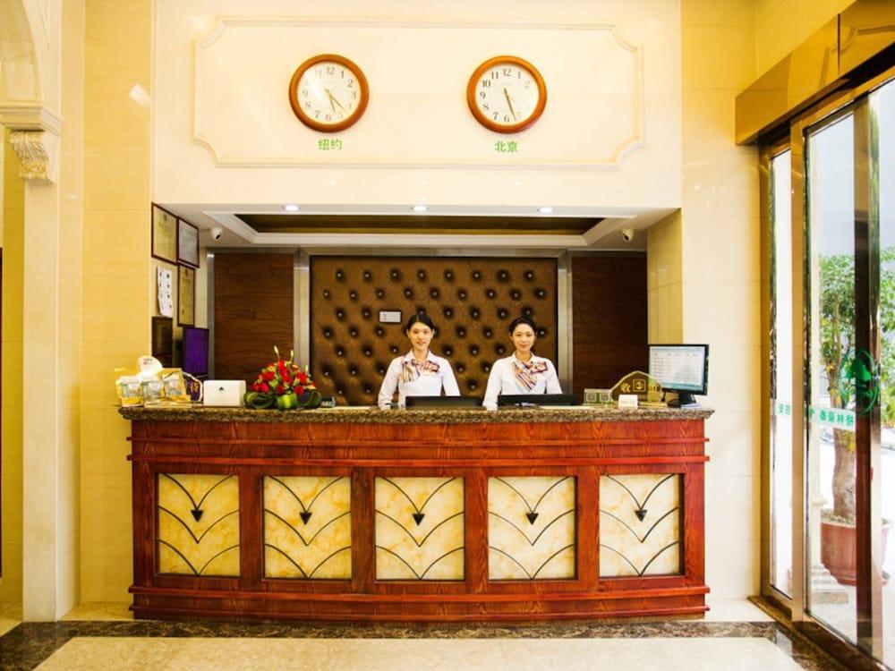جرين تري إن جييانج نورث لينجيانج رود إكسبريس هوتل منطقة الاستقبال
