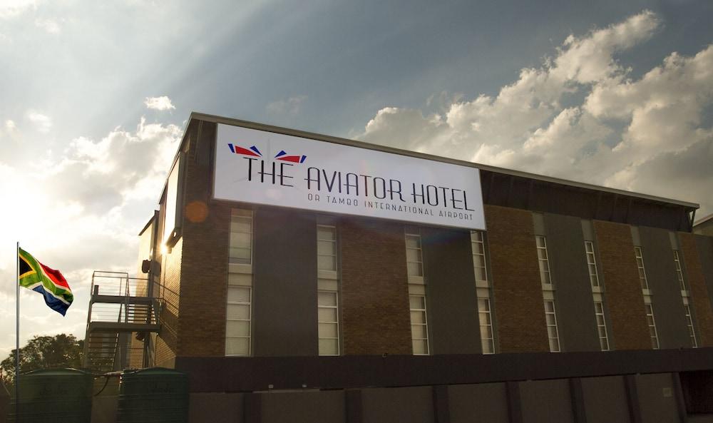 ذا إفيتور هوتل أو آر إنترناشونال إيربورت واجهة الفندق