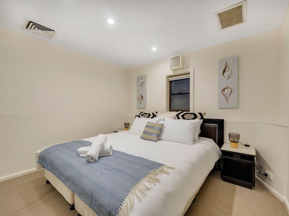 Heart of Manly in the Perfect Spot Room