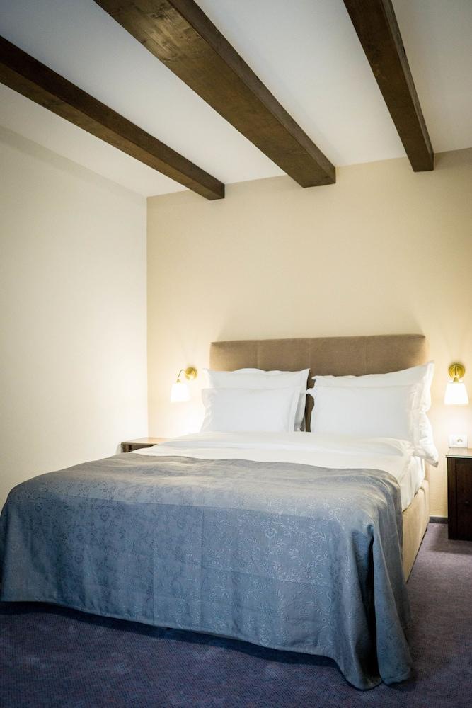 Nest Room
