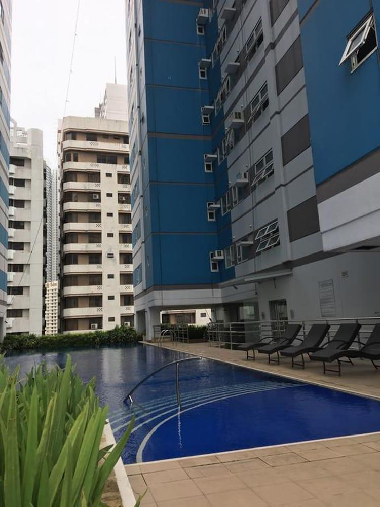 Scandinavian Studio at The Pearl Place Outdoor Pool