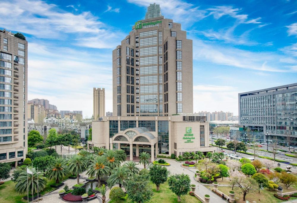 هوليداي إن تشينغدو شيندو  باي آيتش جي