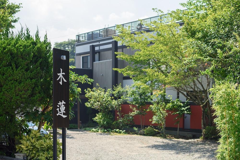 Mokuren Exterior