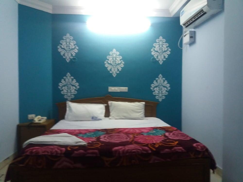 Krishnagrandinn Room