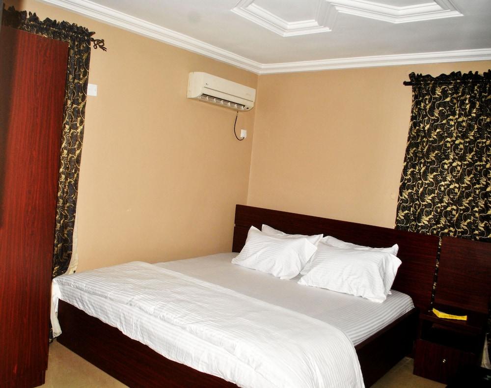Global Place Guest Inn