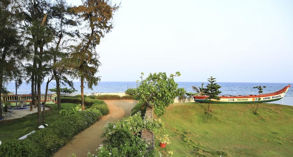 JoeBeach Resort Property Grounds