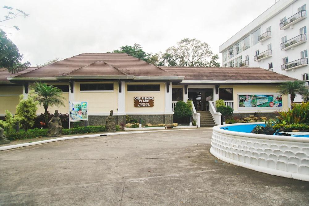 Forest Crest Nature Hotel and Resort Powered by ASTON Property Grounds