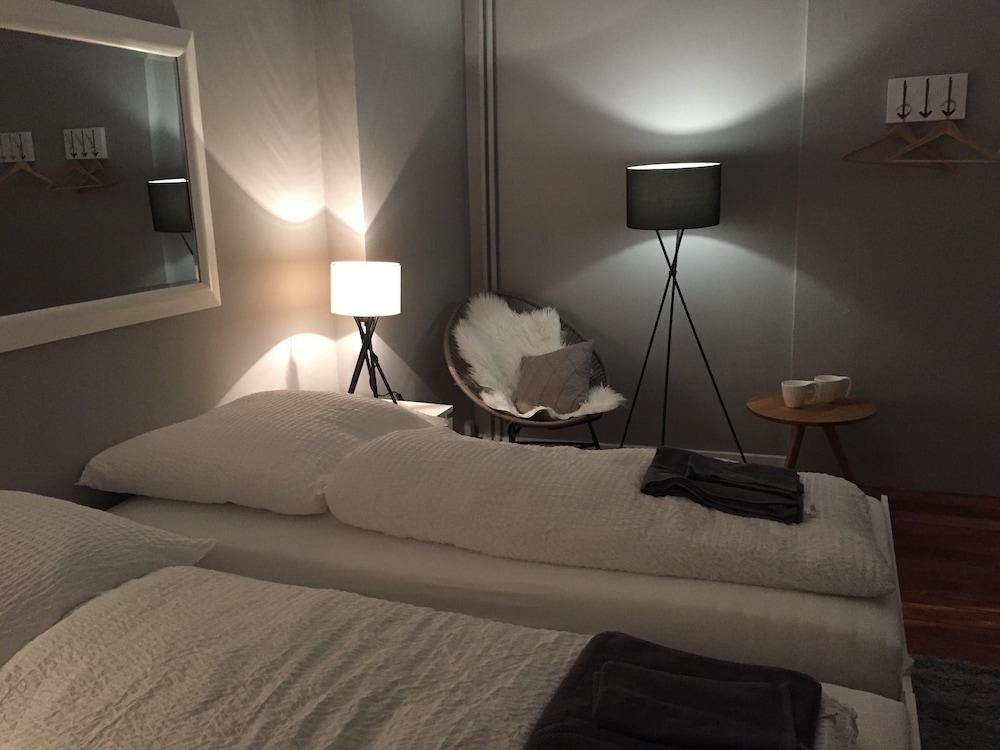 Nice n Nordic 2 Room