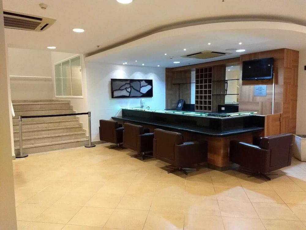 Samba Macaé Lobby